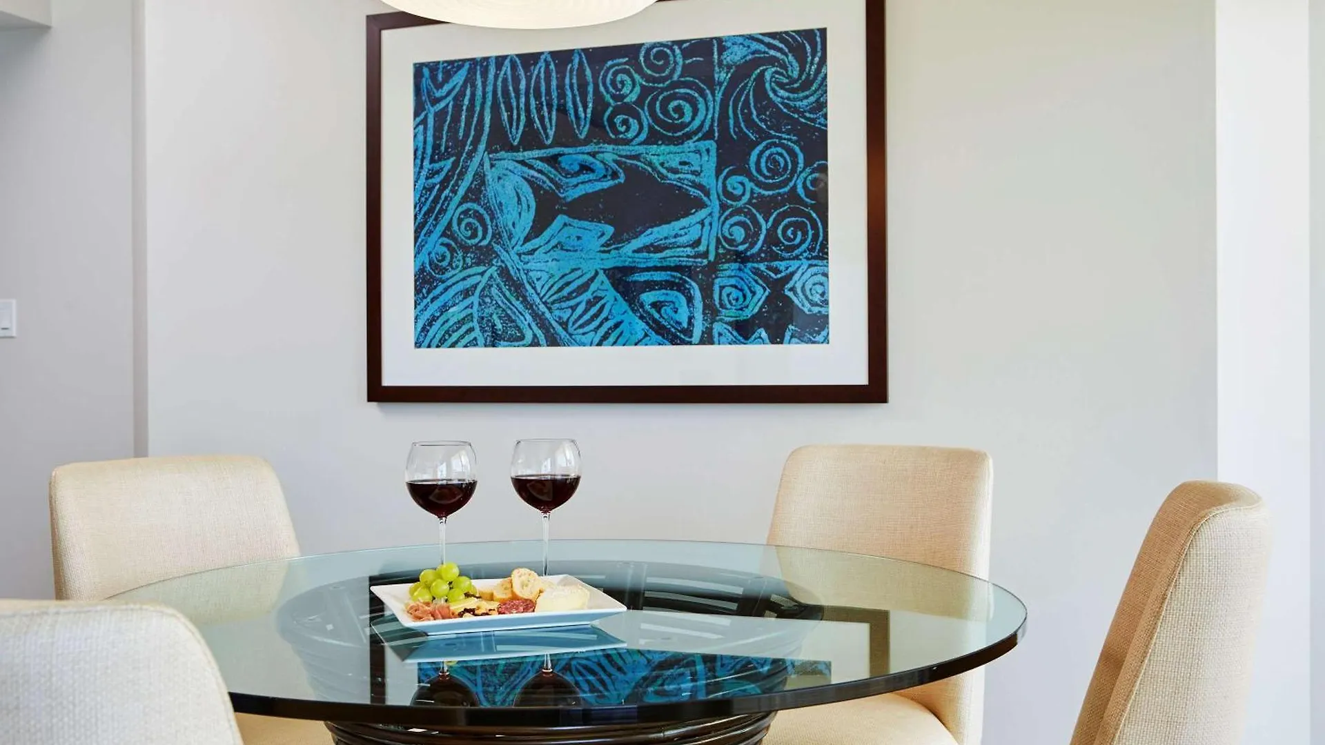 Ilikai Hotel & Luxury Suites Honolulu Aparthotel
