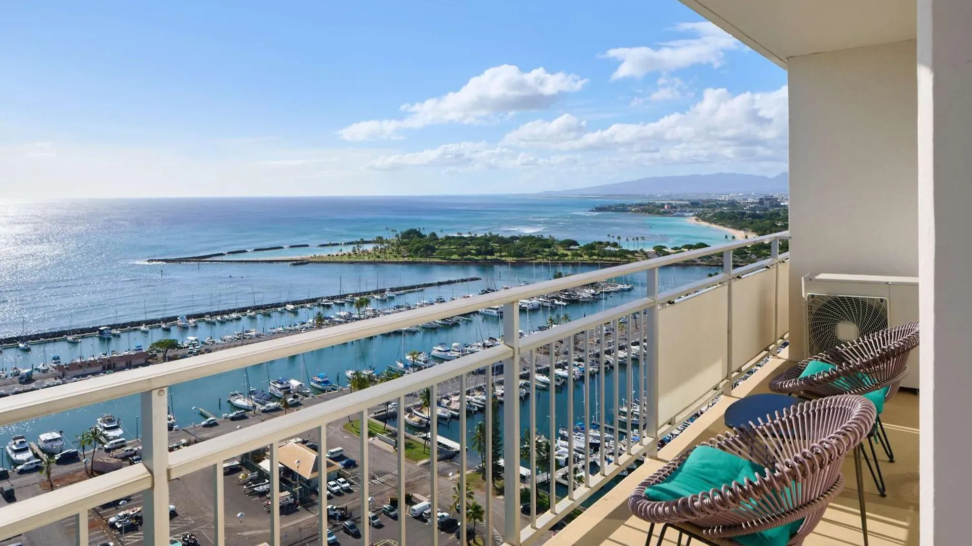 Ilikai Hotel&Luxury Suites Honolulu 3*,