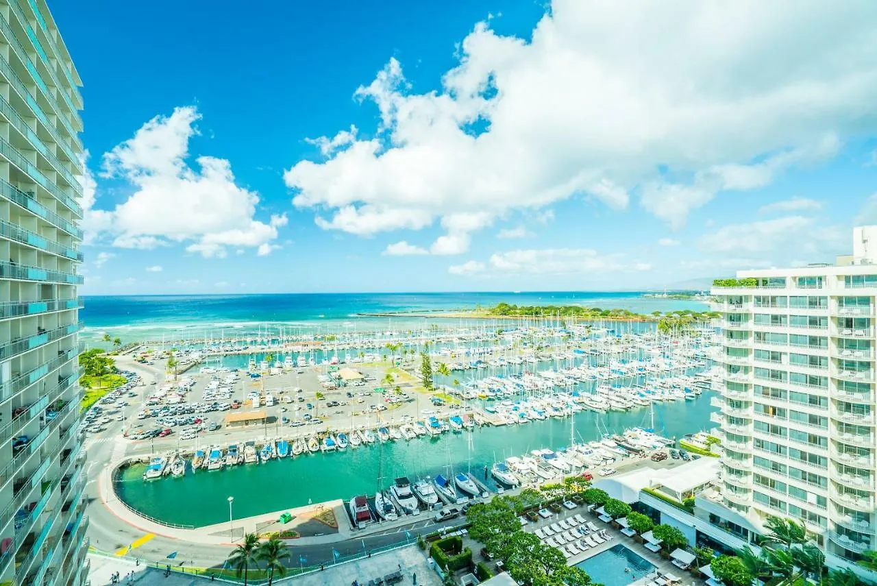 Ilikai Hotel & Luxury Suites Honolulu 3*,  USA