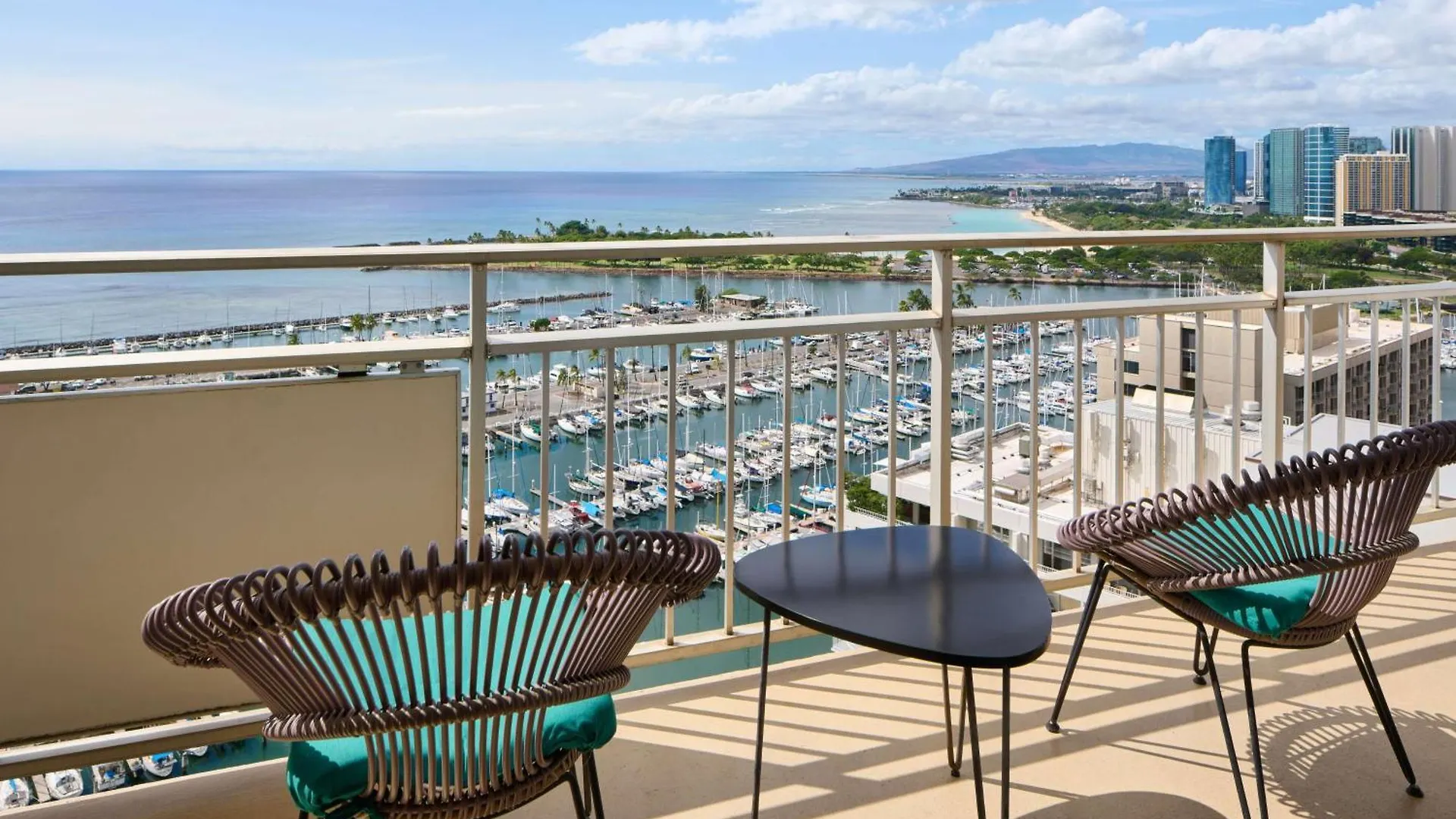 Ilikai Hotel & Luxury Suites Honolulu 3*,  United States