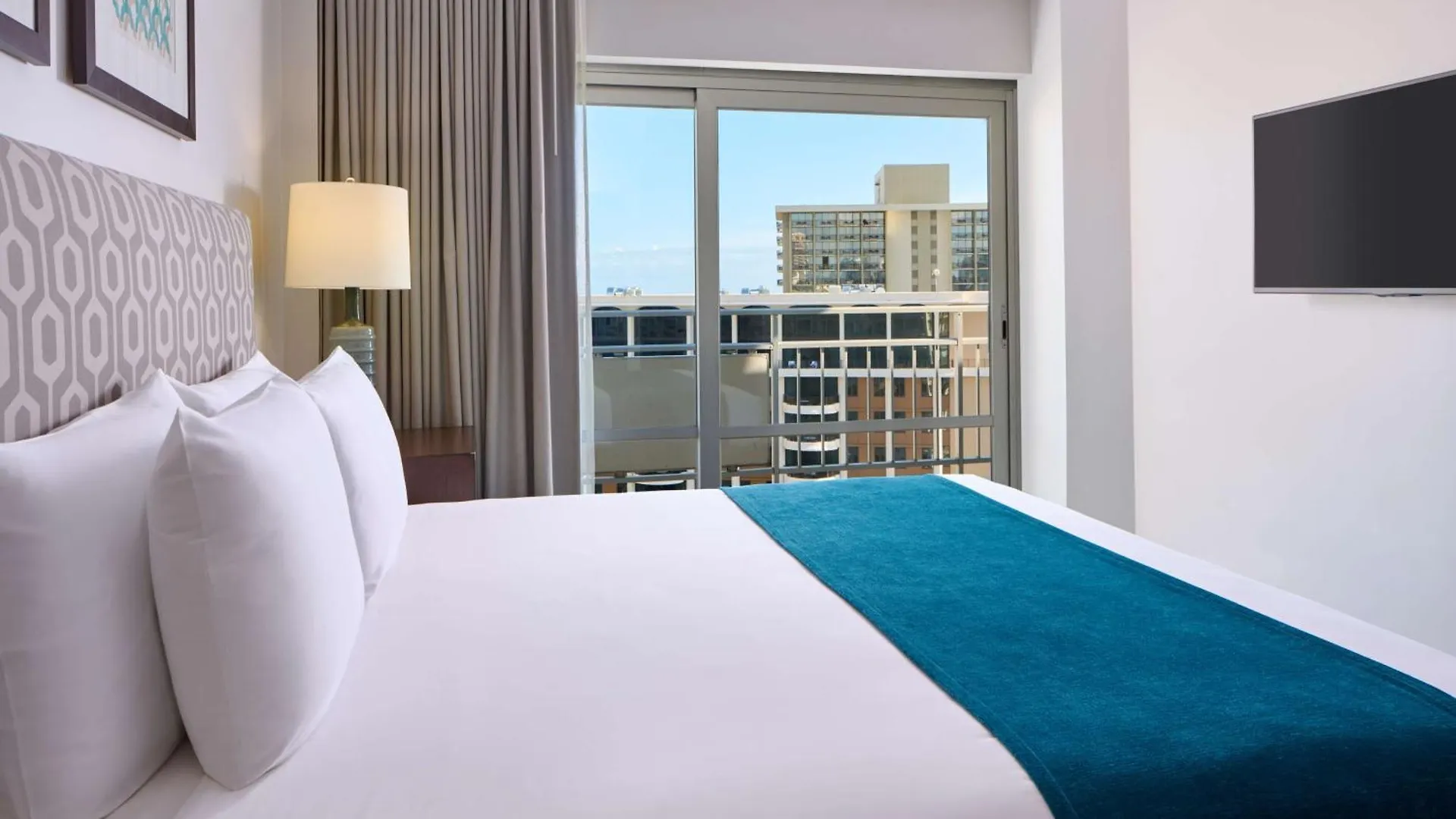 Ilikai Hotel & Luxury Suites Honolulu