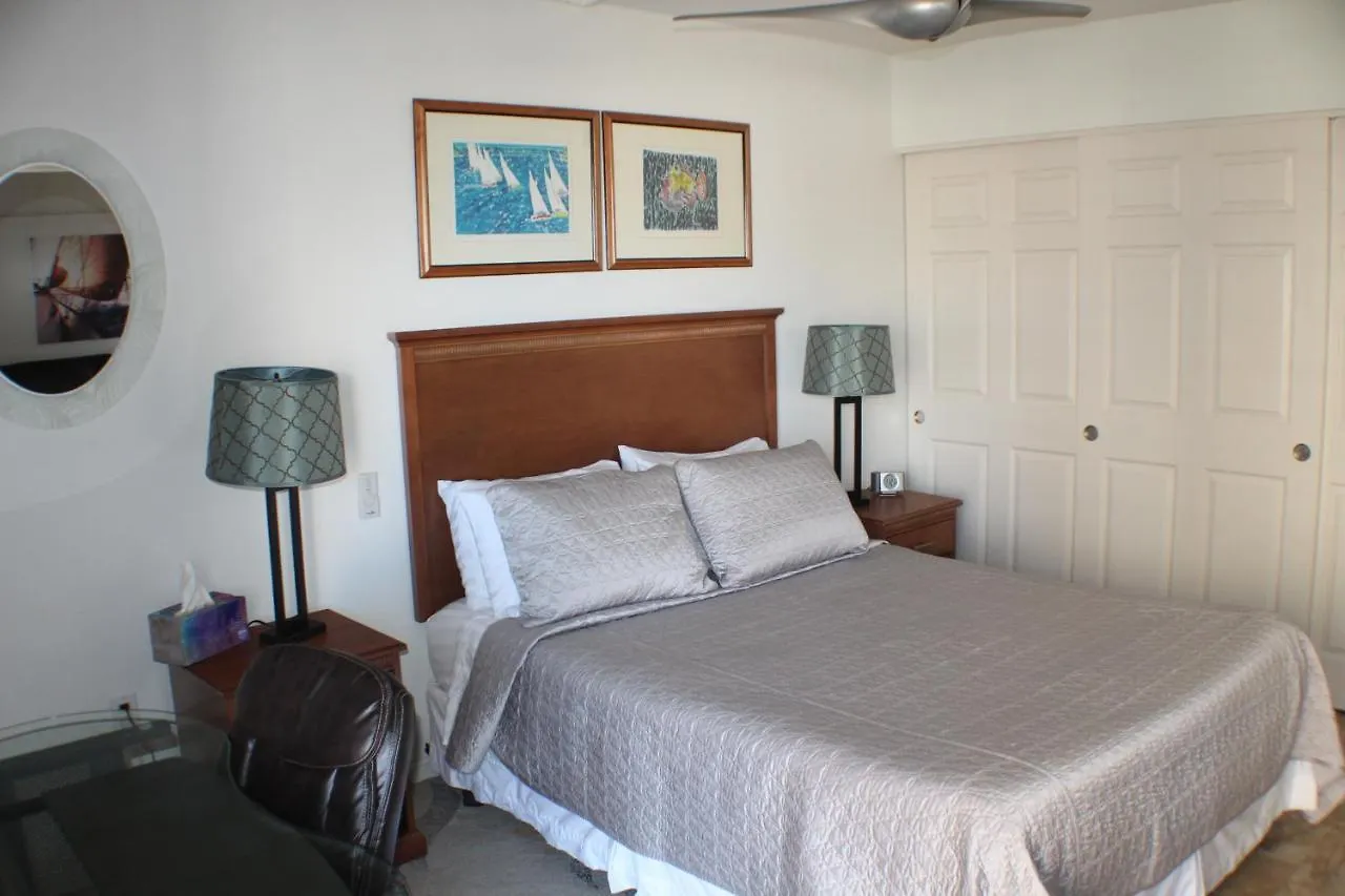 Ilikai Hotel & Luxury Suites Honolulu 3*,